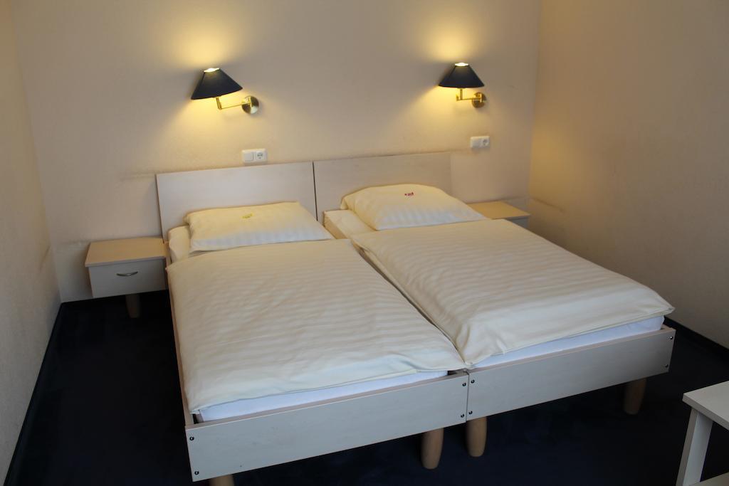 Gasthaus Zur Alten Eiche Hamburg Room photo